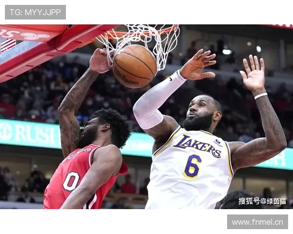 库珀·弗拉格三分效率提升明显，关键时刻拉开进攻空间